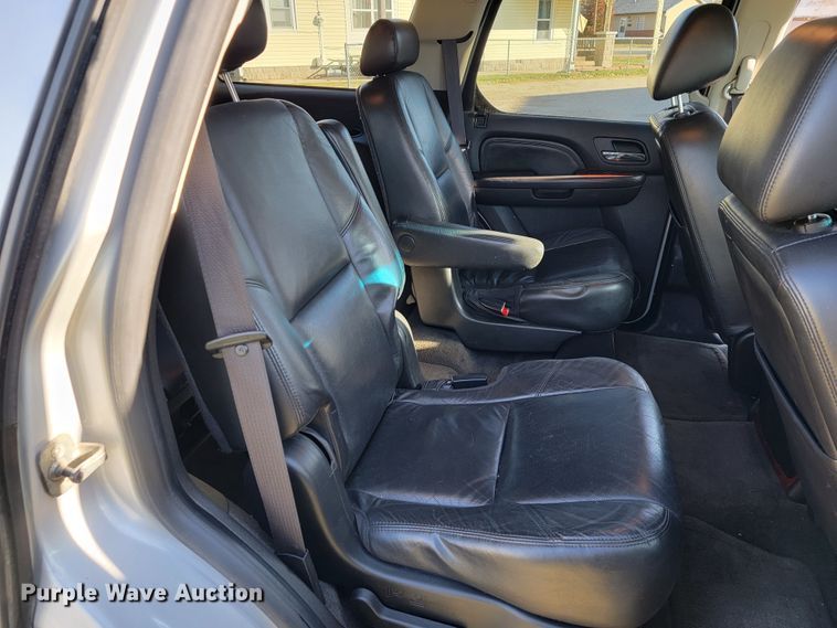 image for item JE9288 2010 Cadillac Escalade  SUV