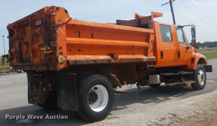 image for item JG9068 2003 International WorkStar 7400  Crew Cab dump truck