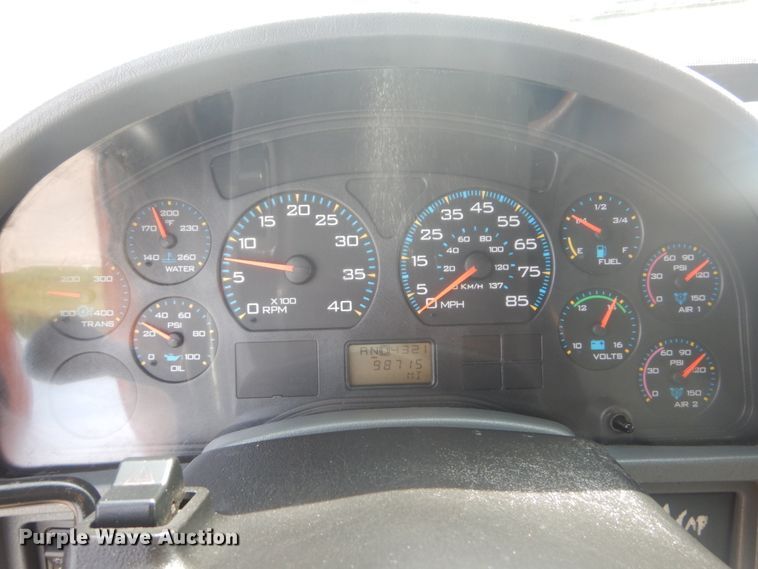 image for item JG9068 2003 International WorkStar 7400  Crew Cab dump truck