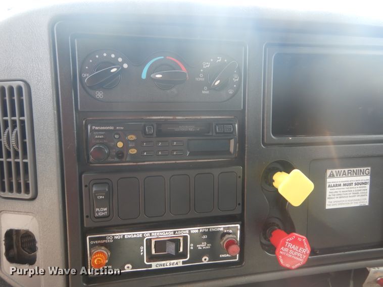 image for item JG9068 2003 International WorkStar 7400  Crew Cab dump truck