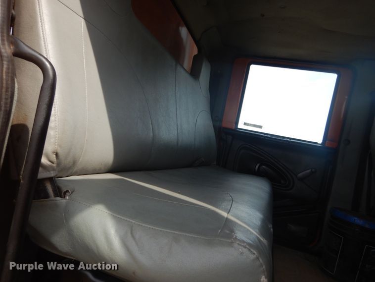 image for item JG9068 2003 International WorkStar 7400  Crew Cab dump truck