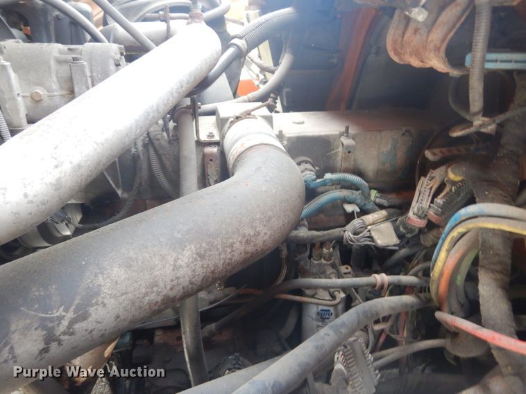 image for item JG9068 2003 International WorkStar 7400  Crew Cab dump truck