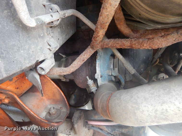 image for item JG9068 2003 International WorkStar 7400  Crew Cab dump truck