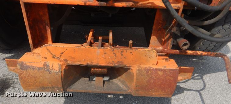 image for item JG9068 2003 International WorkStar 7400  Crew Cab dump truck