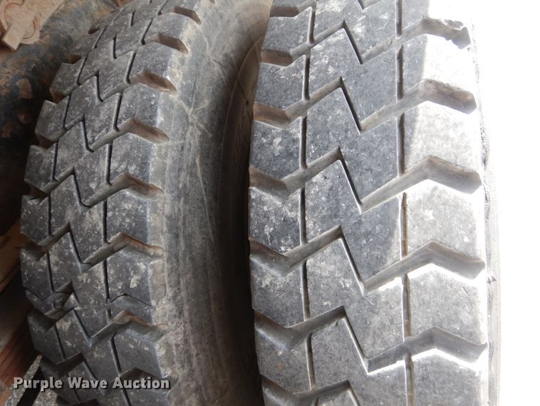 image for item JG9068 2003 International WorkStar 7400  Crew Cab dump truck