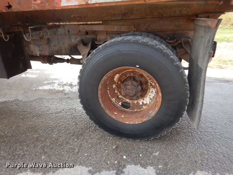 image for item JG9068 2003 International WorkStar 7400  Crew Cab dump truck