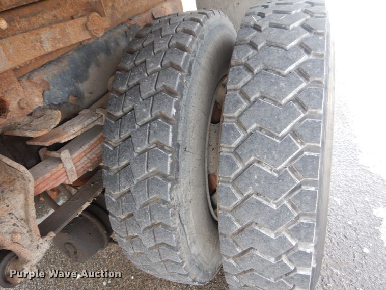 image for item JG9068 2003 International WorkStar 7400  Crew Cab dump truck