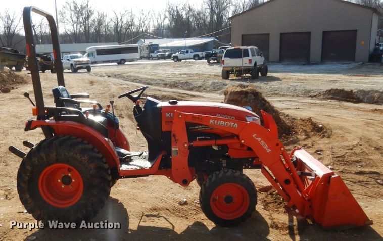 image for item JI9263 Kubota B2650  MFWD tractor