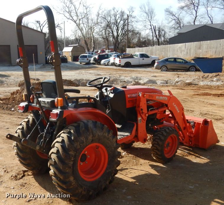 image for item JI9263 Kubota B2650  MFWD tractor