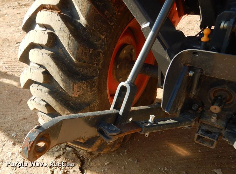 image for item JI9263 Kubota B2650  MFWD tractor