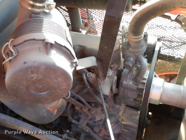 image for item JI9263 Kubota B2650  MFWD tractor