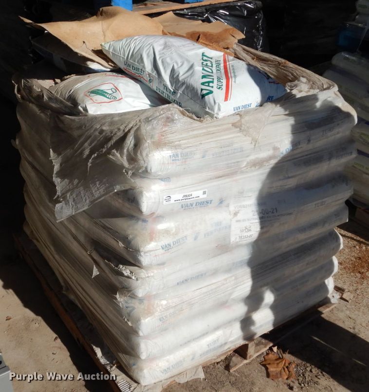 image for item JI9304 Approximately 35 bags of Van Diest turf fertilizer
