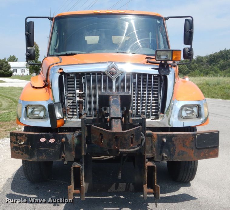 image for item JI9464 2007 International 7300  Crew Cab dump truck