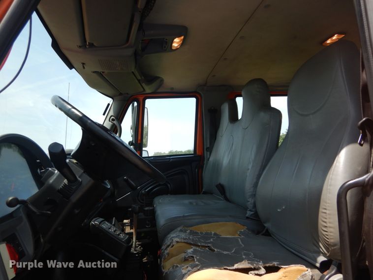 image for item JI9464 2007 International 7300  Crew Cab dump truck