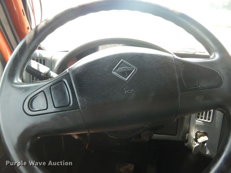 image for item JI9464 2007 International 7300  Crew Cab dump truck