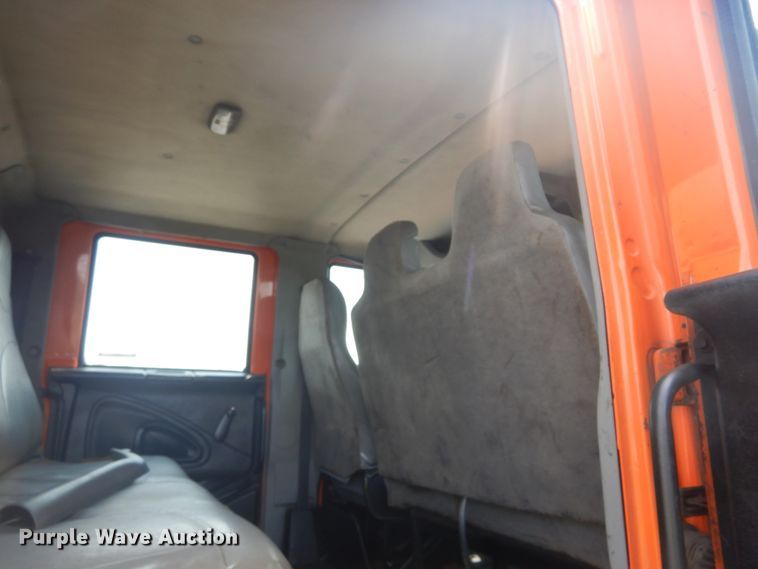 image for item JI9464 2007 International 7300  Crew Cab dump truck