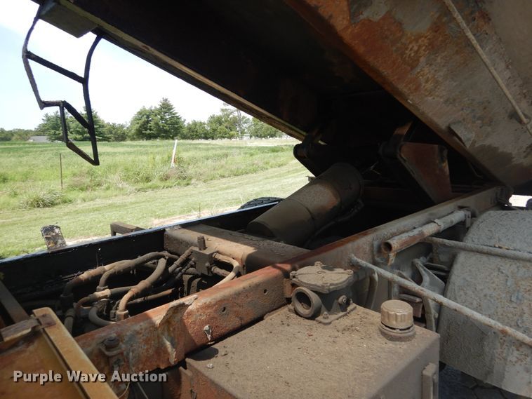 image for item JI9464 2007 International 7300  Crew Cab dump truck