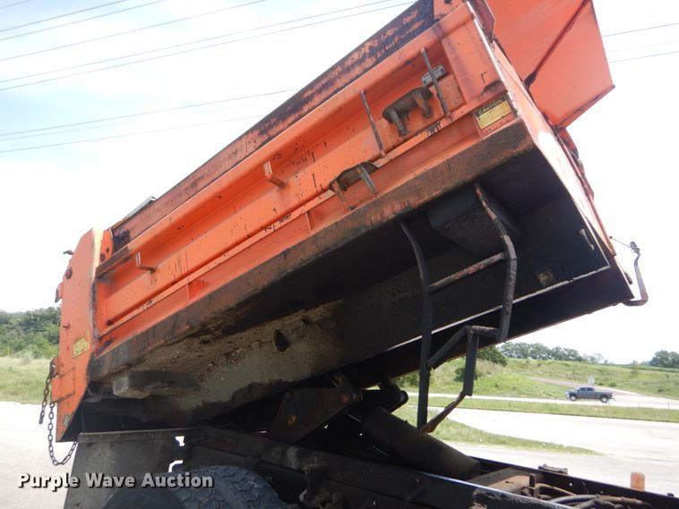 image for item JI9464 2007 International 7300  Crew Cab dump truck