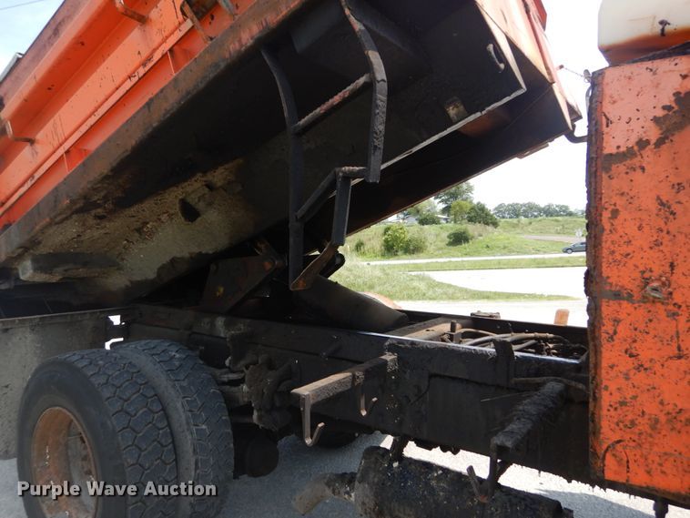 image for item JI9464 2007 International 7300  Crew Cab dump truck