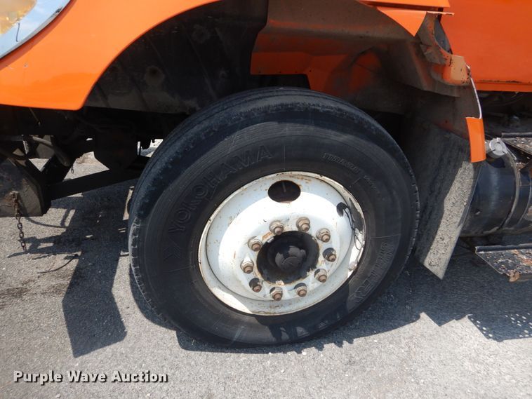 image for item JI9464 2007 International 7300  Crew Cab dump truck