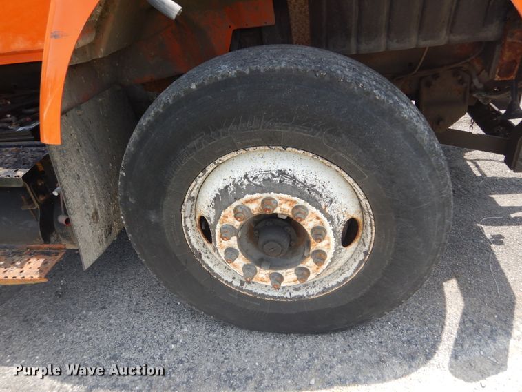 image for item JI9464 2007 International 7300  Crew Cab dump truck