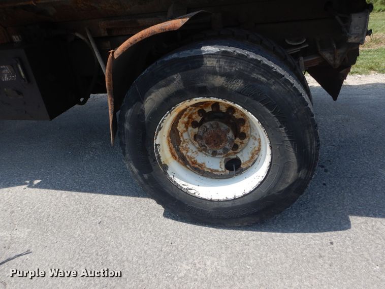 image for item JI9464 2007 International 7300  Crew Cab dump truck