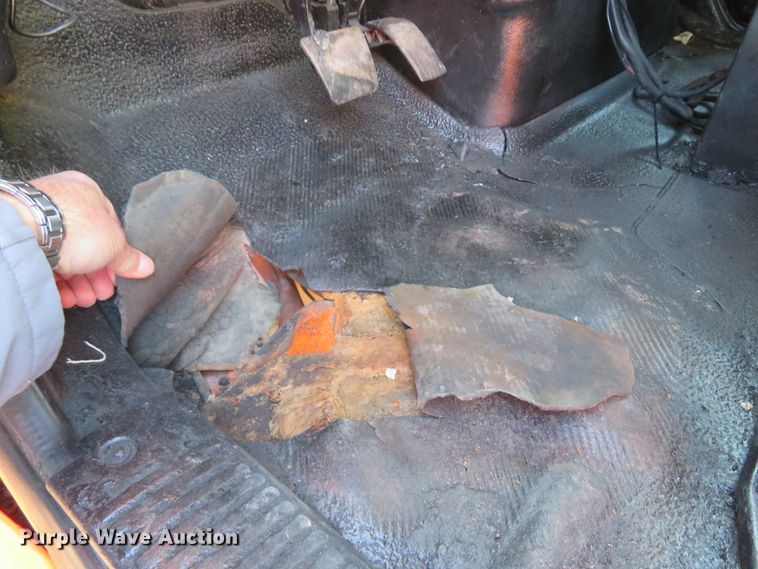 image for item JI9464 2007 International 7300  Crew Cab dump truck