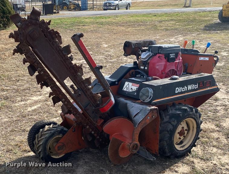 Ditch Witch 1820 trencher in Collinsville, OK Item JN9088 sold