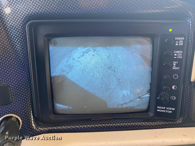 image for item JN9089 2003 Fleetwood Bounder  RV