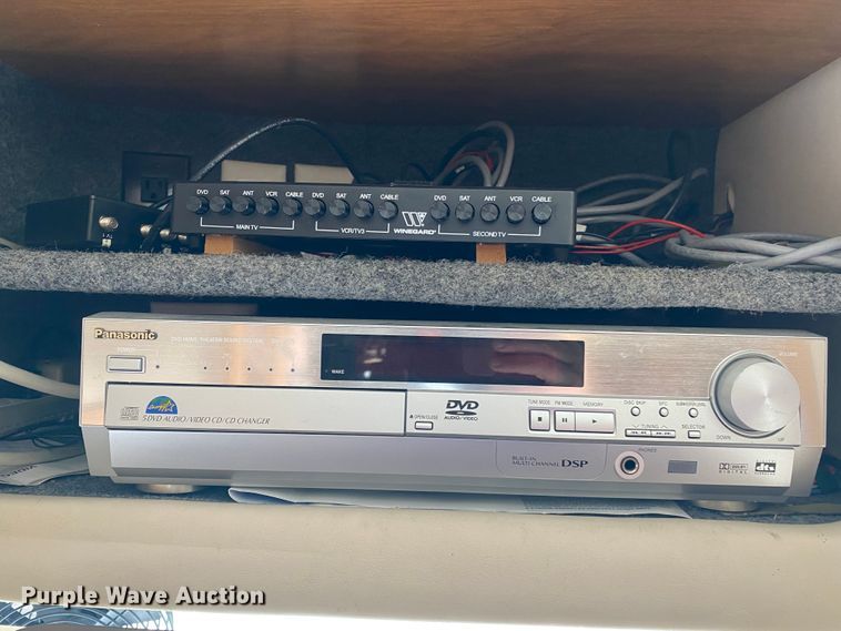 image for item JN9089 2003 Fleetwood Bounder  RV