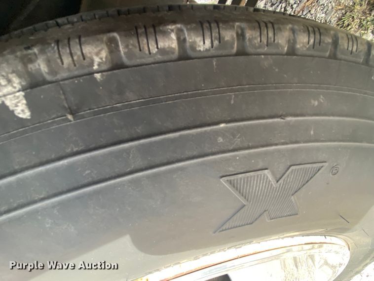 image for item JN9089 2003 Fleetwood Bounder  RV