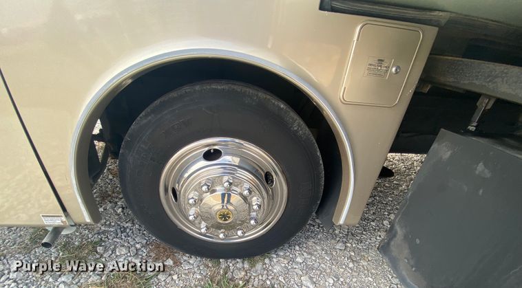 image for item JN9089 2003 Fleetwood Bounder  RV