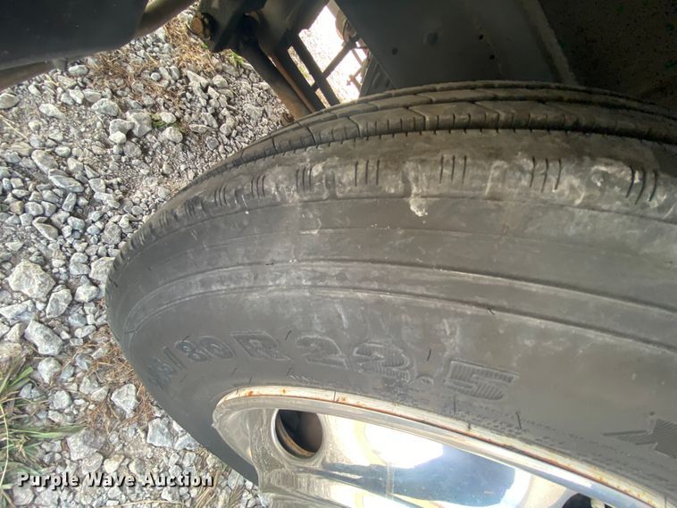 image for item JN9089 2003 Fleetwood Bounder  RV