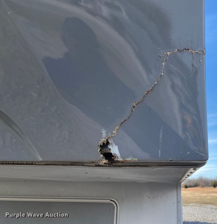 image for item JN9113 2012 Open Range 304RGR  camper