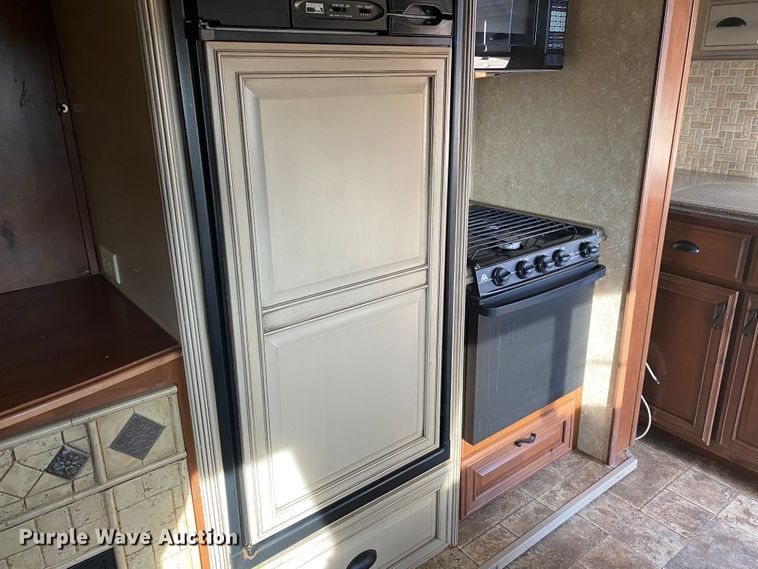 image for item JN9113 2012 Open Range 304RGR  camper