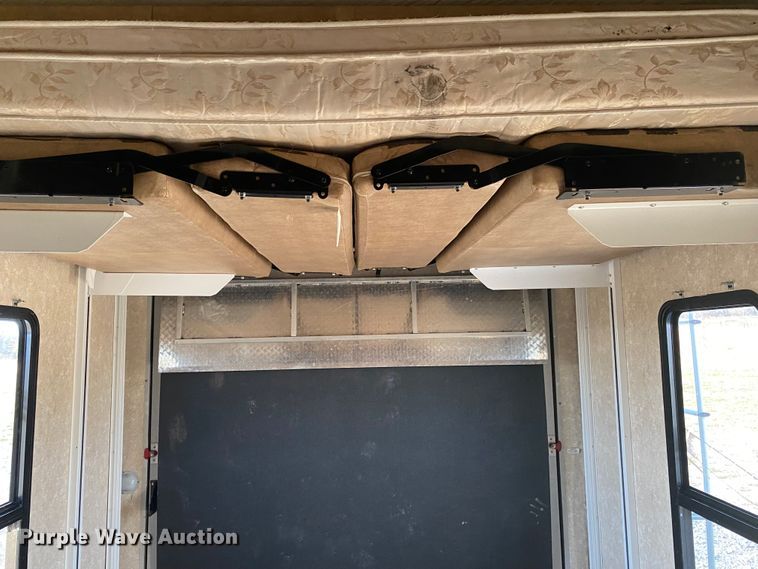 image for item JN9113 2012 Open Range 304RGR  camper