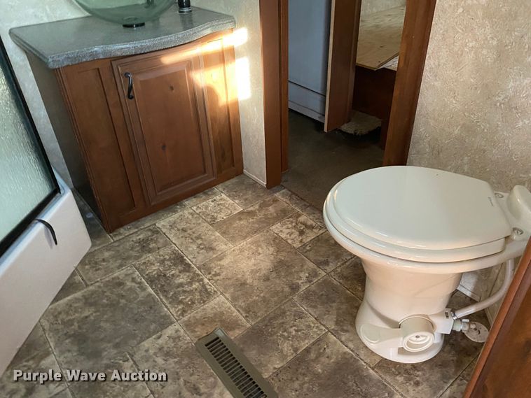 image for item JN9113 2012 Open Range 304RGR  camper