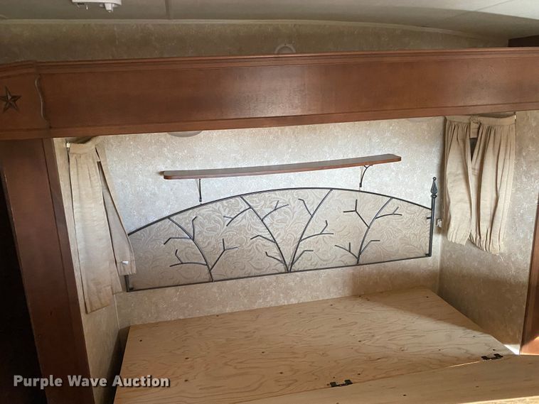 image for item JN9113 2012 Open Range 304RGR  camper