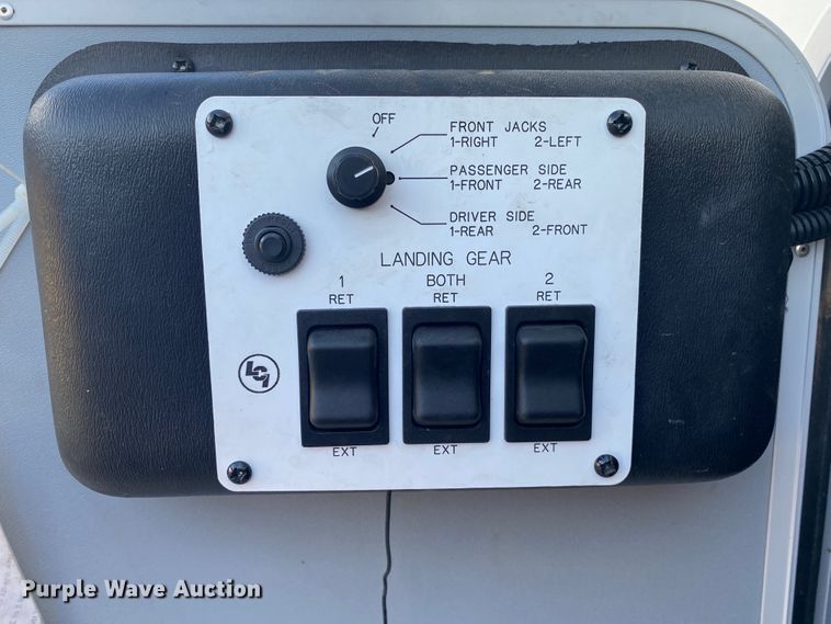 image for item JN9113 2012 Open Range 304RGR  camper