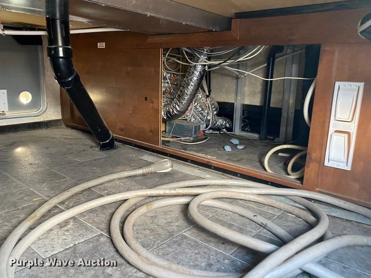 image for item JN9113 2012 Open Range 304RGR  camper