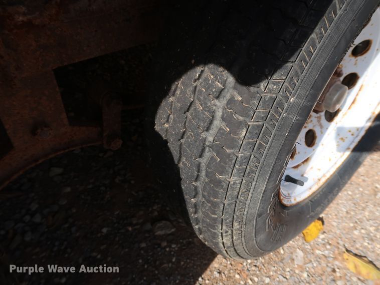 image for item JP9301 1998 Diamond C Charger  utility trailer