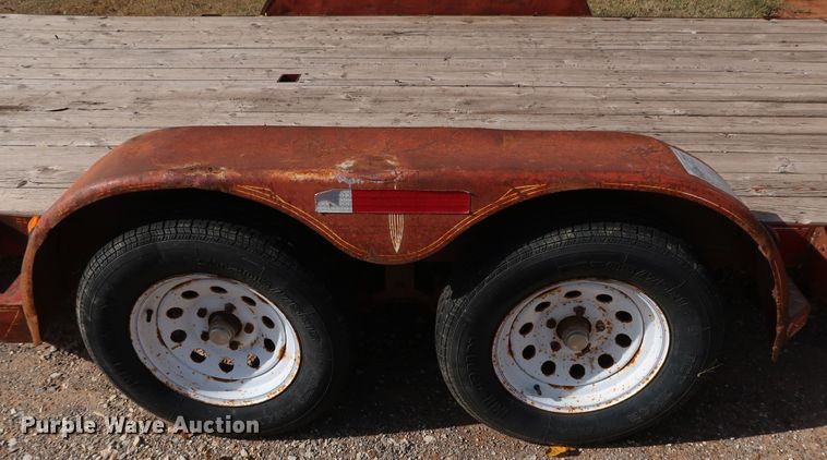 image for item JP9301 1998 Diamond C Charger  utility trailer