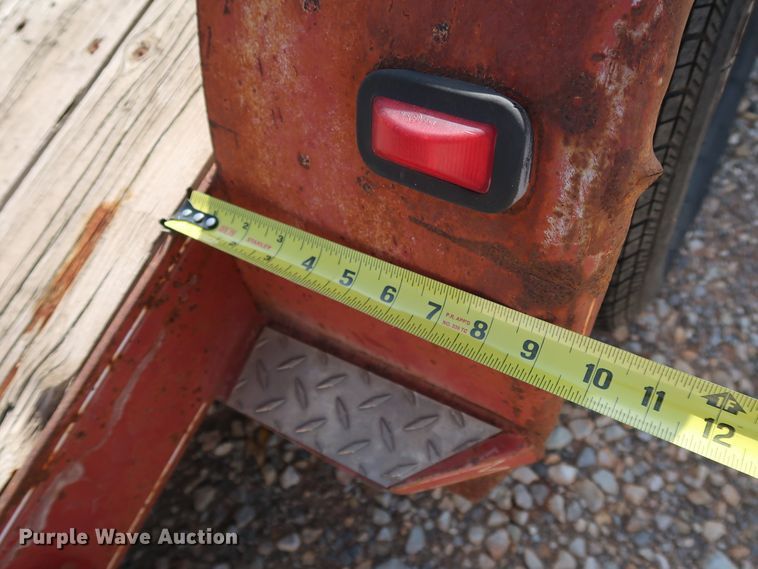 image for item JP9301 1998 Diamond C Charger  utility trailer