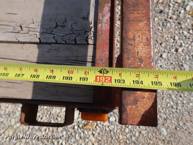 image for item JP9301 1998 Diamond C Charger  utility trailer