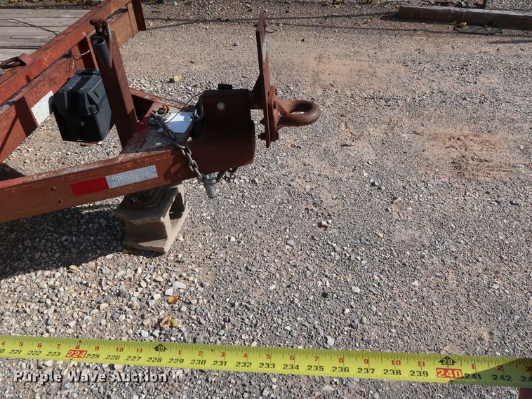 image for item JP9301 1998 Diamond C Charger  utility trailer