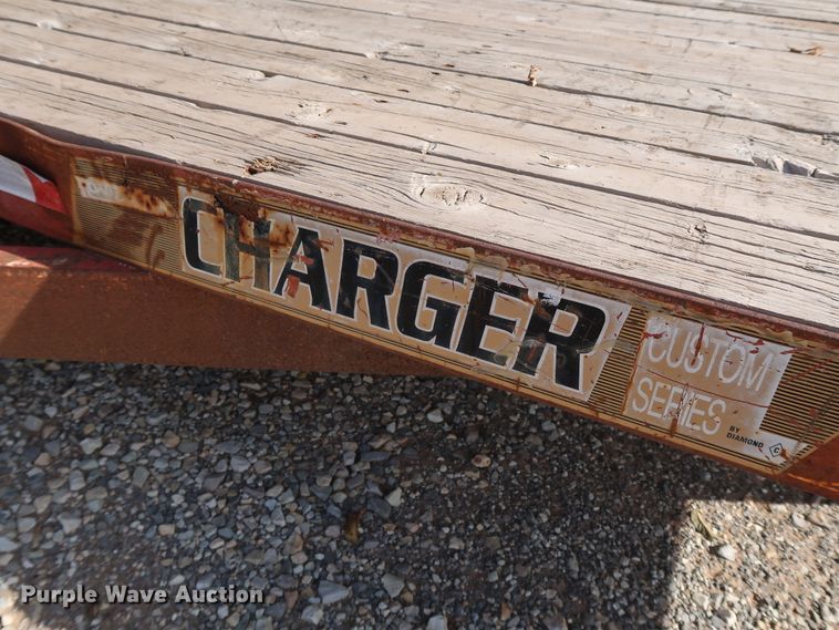 image for item JP9301 1998 Diamond C Charger  utility trailer