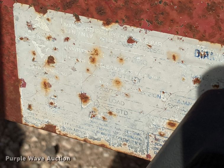 image for item JP9301 1998 Diamond C Charger  utility trailer