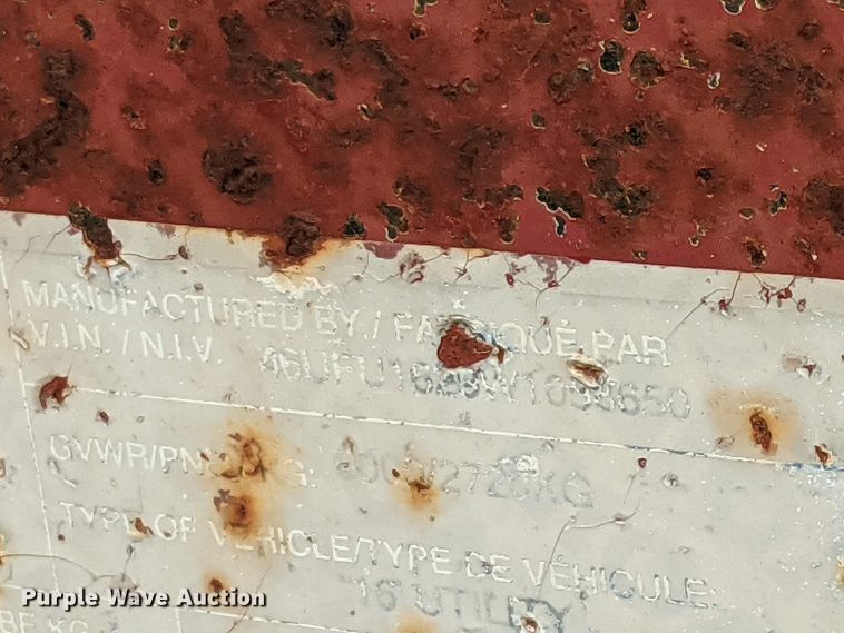 image for item JP9301 1998 Diamond C Charger  utility trailer