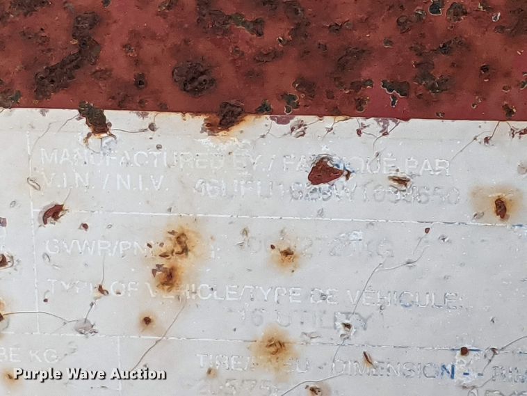 image for item JP9301 1998 Diamond C Charger  utility trailer