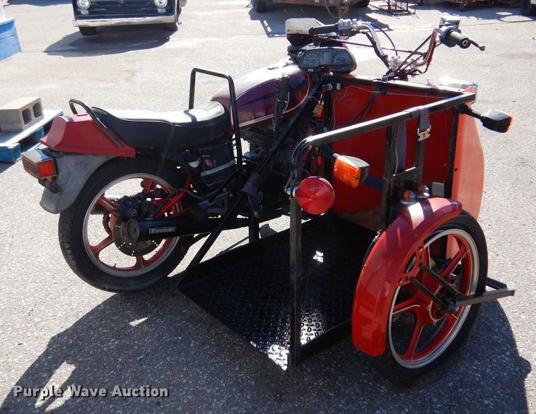 image for item JT9407 1982 Kawasaki 750  motorcycle